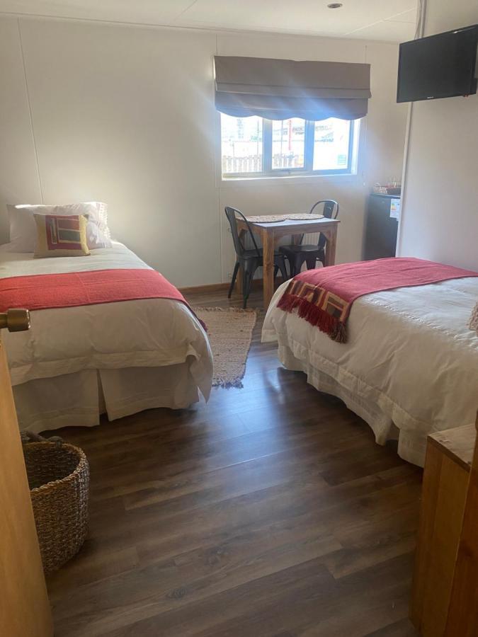 Hostal Lago Condor 푸에르토나탈레스 외부 사진