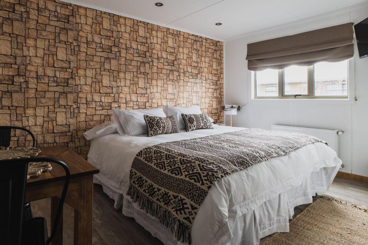 Hostal Lago Condor 푸에르토나탈레스 외부 사진