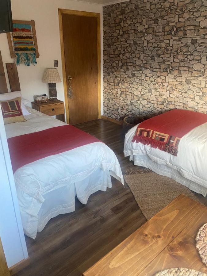 Hostal Lago Condor 푸에르토나탈레스 외부 사진